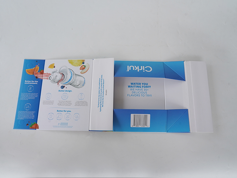 What are the design characteristics of product packaging?