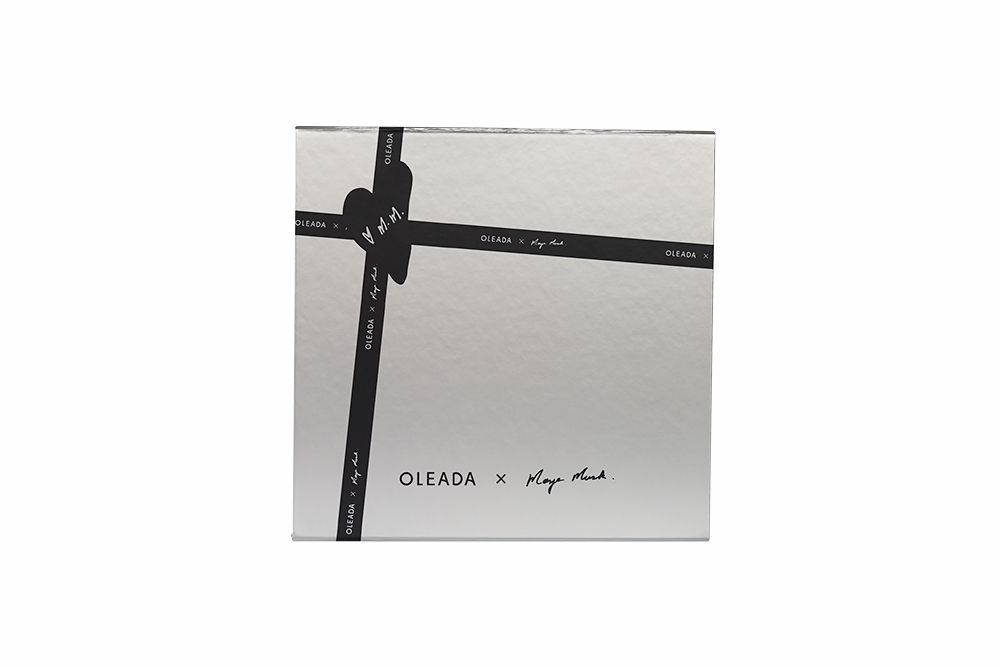 Bright silver paper folding box