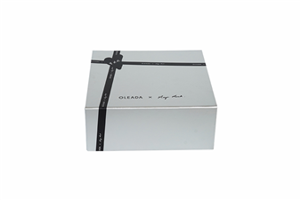 Bright silver paper folding box