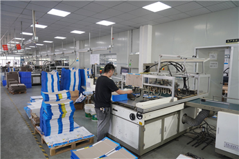 Lining paper machine