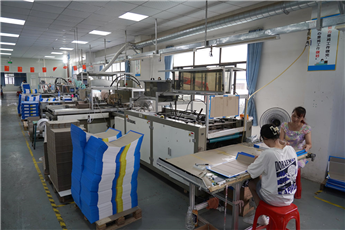 Lining paper machine